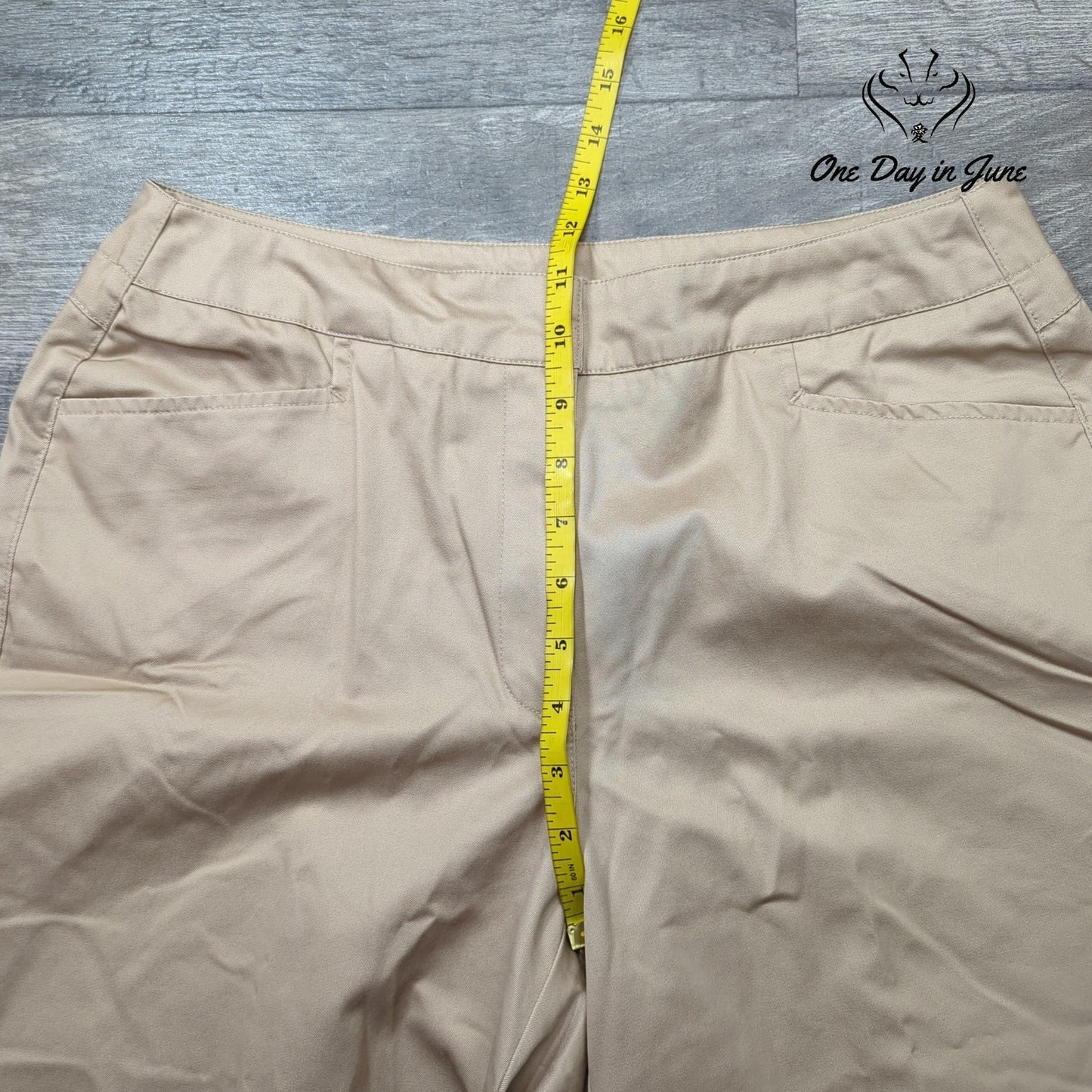 Liz Claiborne Liz Sport Crop Pants Size 12