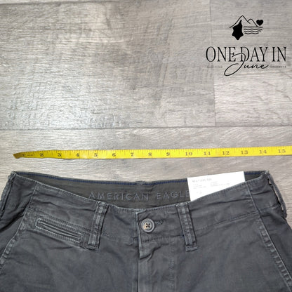 American Eagle Outfitters Classic At The Knee Shorts Size 28 (6)