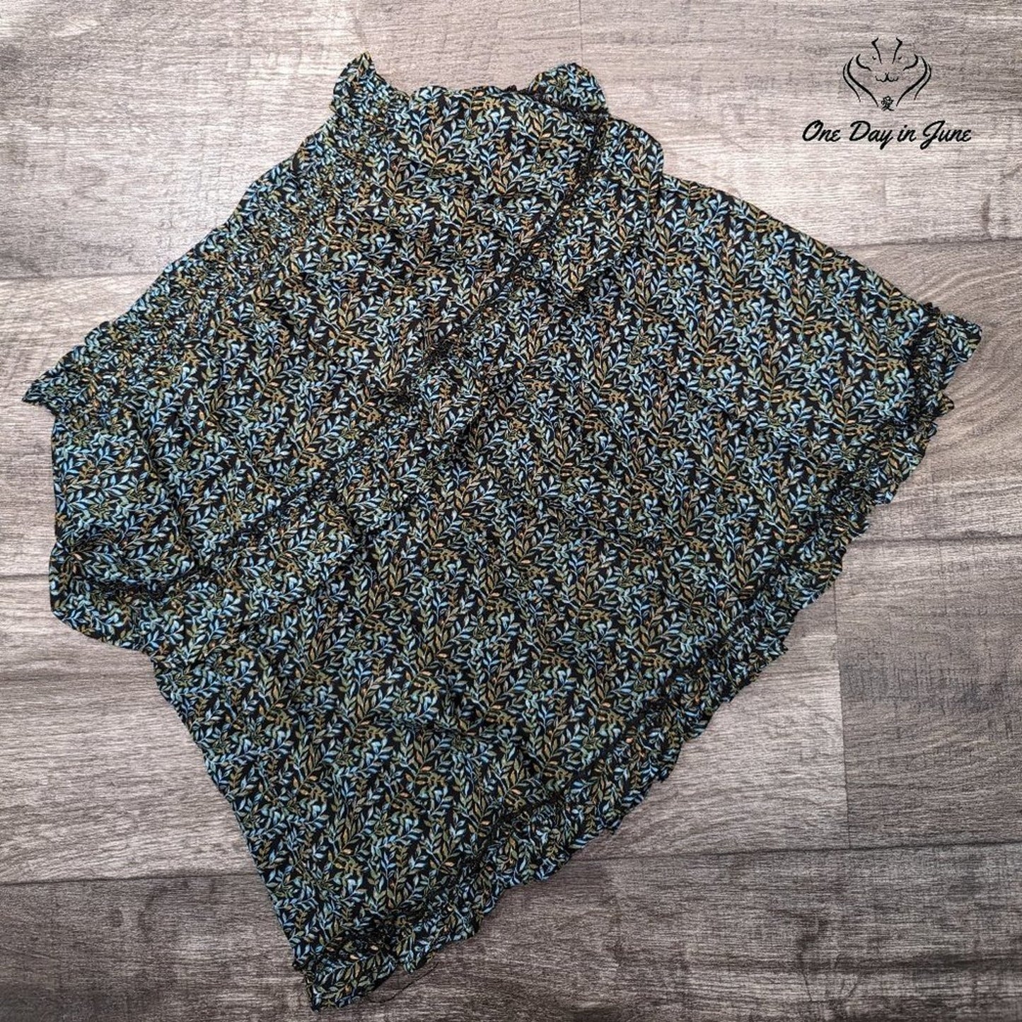 Cato Tiered Skirt Size M
