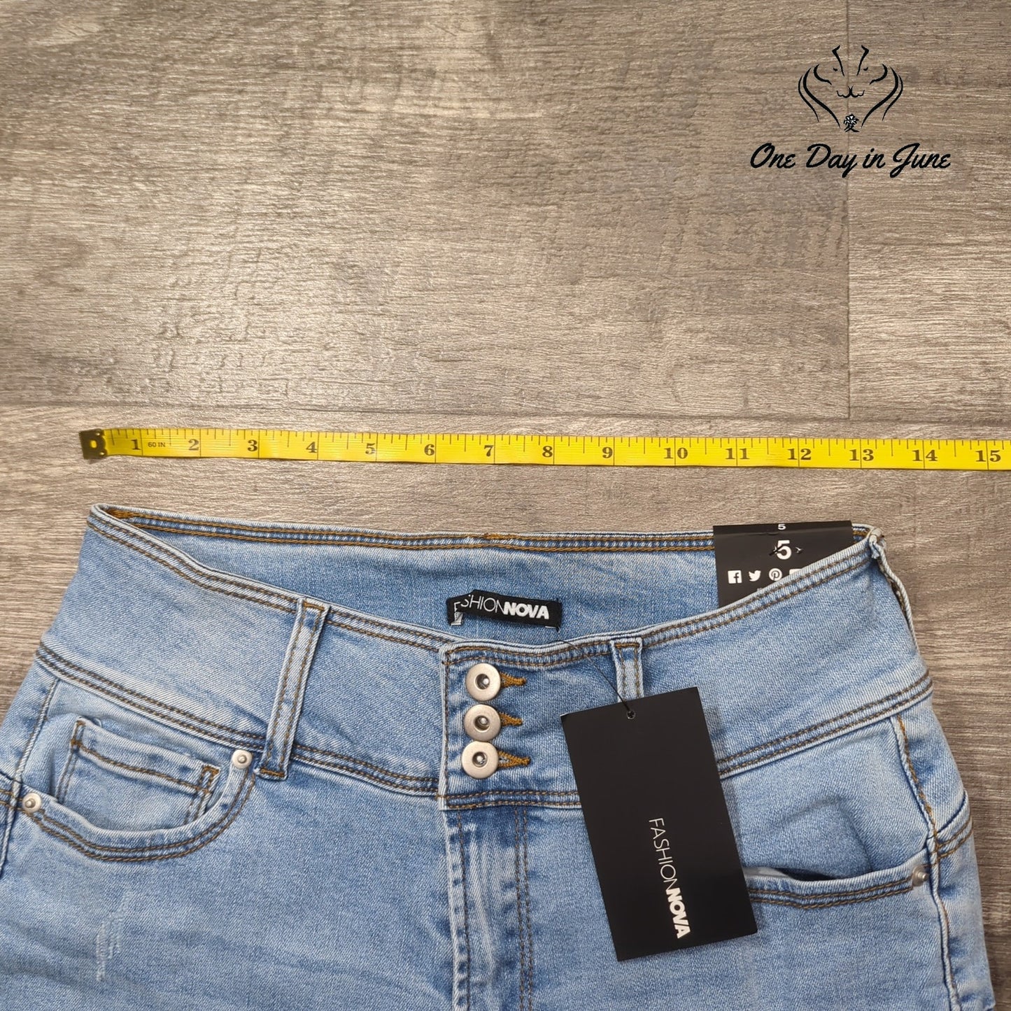 Fashion Nova Turnin Heads Low Rise Jeans Size 5