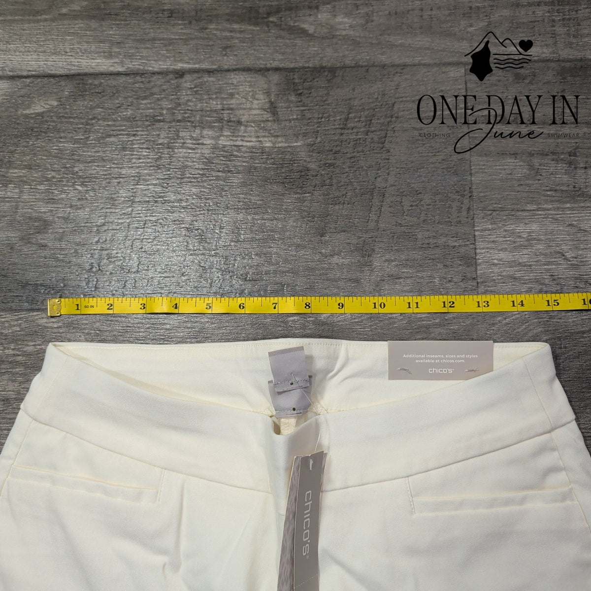 Chico's So Slimming Brigitte Slim Leg Crop Pants White NWT Size Chico's 1.5 (10)