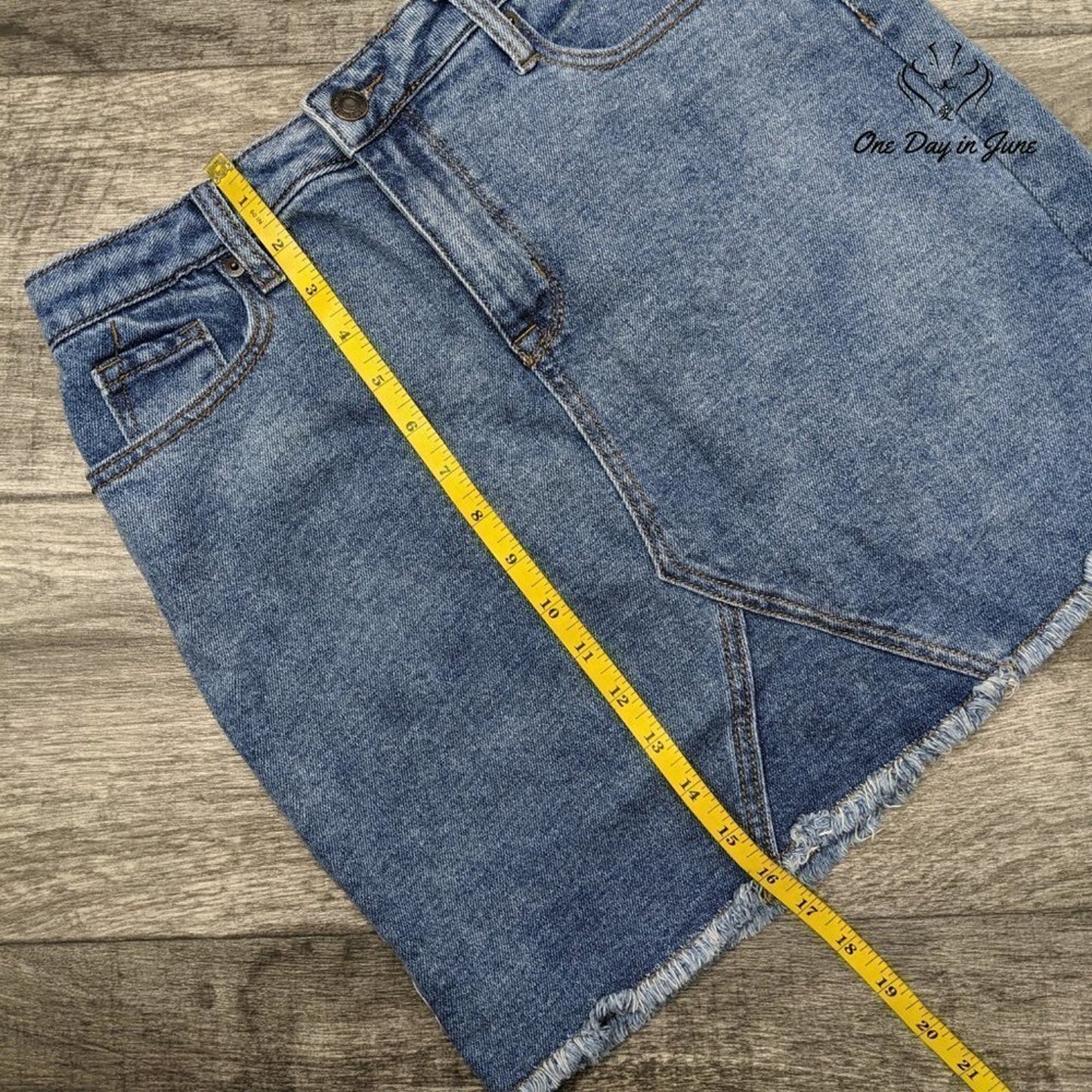 Mossimo Denim Mini Skirt Size 8