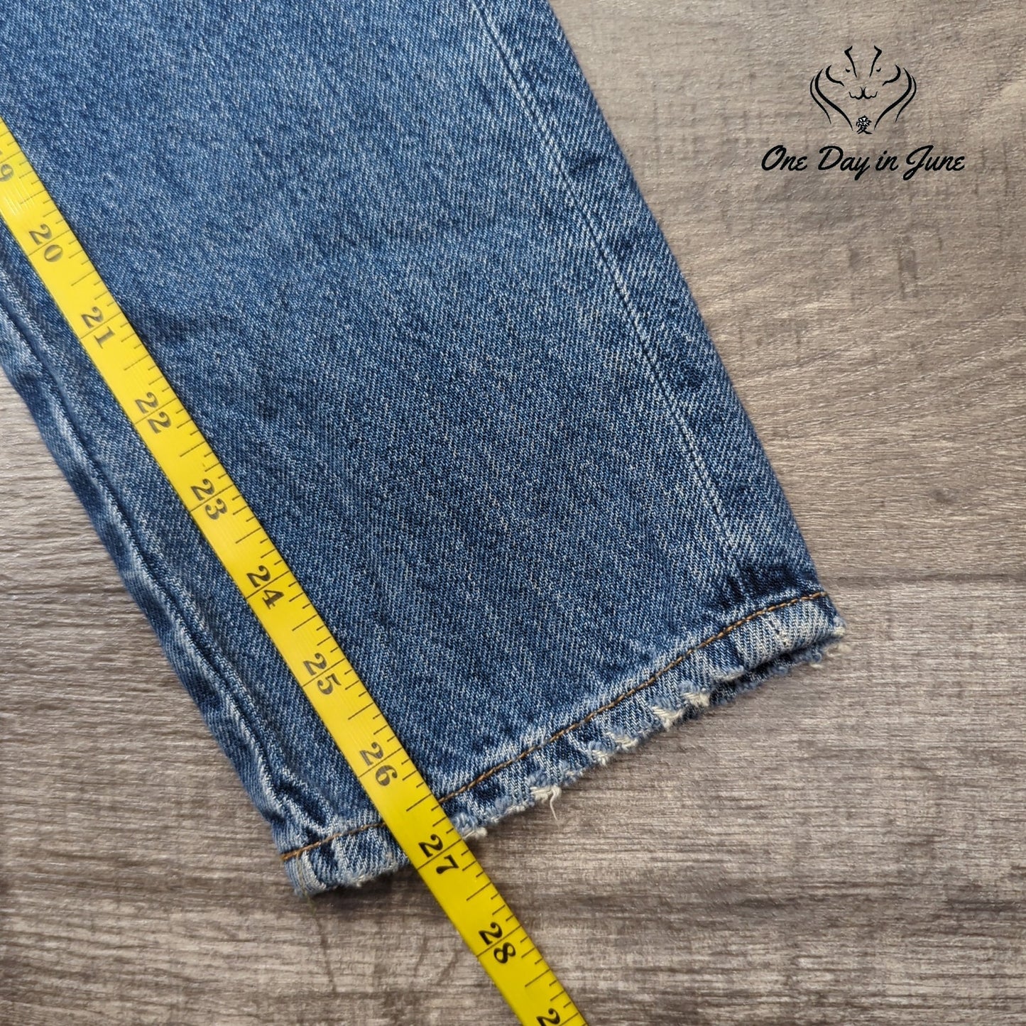 l.o.g.g. Distressed Embroidered Jeans Size 2