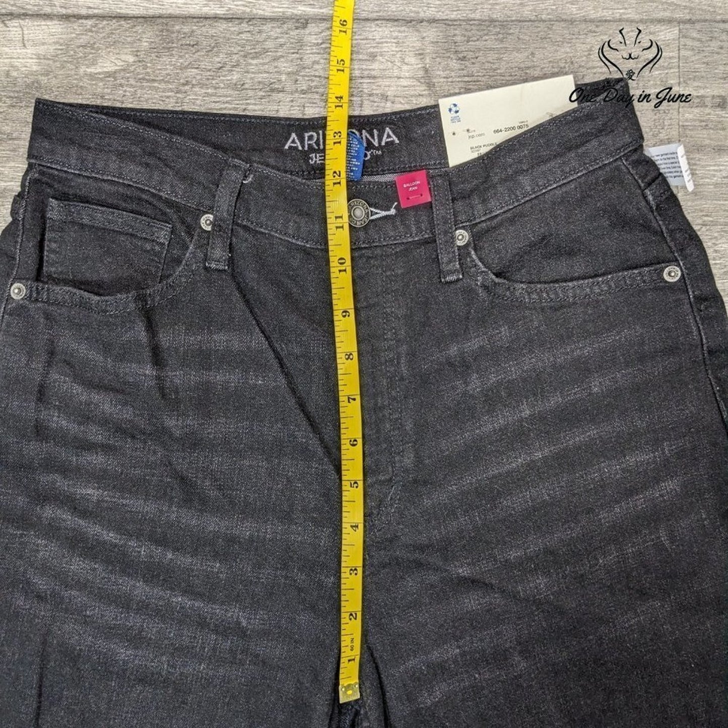 Arizona Jean Co. Juniors Highest Rise Balloon Jeans Size 9