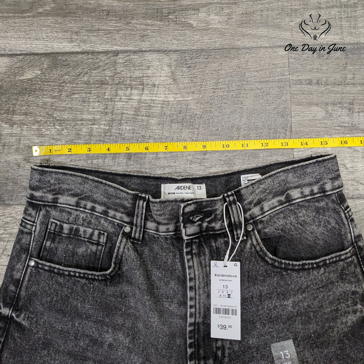 Ardene High Rise Mom Jeans Black Acid Wash Distressed Ripped NWT Size 13