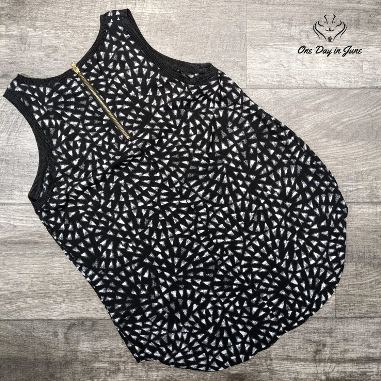 Mossimo Zip Back Sleeveless Tank Top Size XS