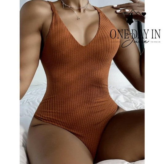 Adisputent Textured Cross Back One Piece Swimsuit Size M