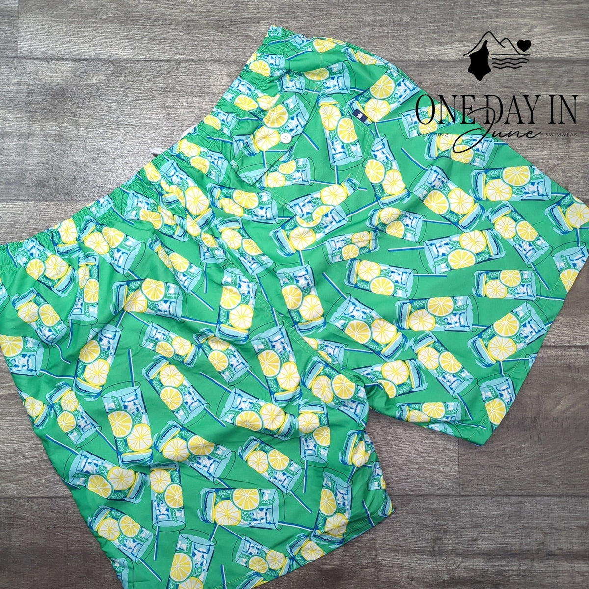Crown & Ivy Lemon Cocktail Print Boardshort Swim Trunks Green NWT Size 3X