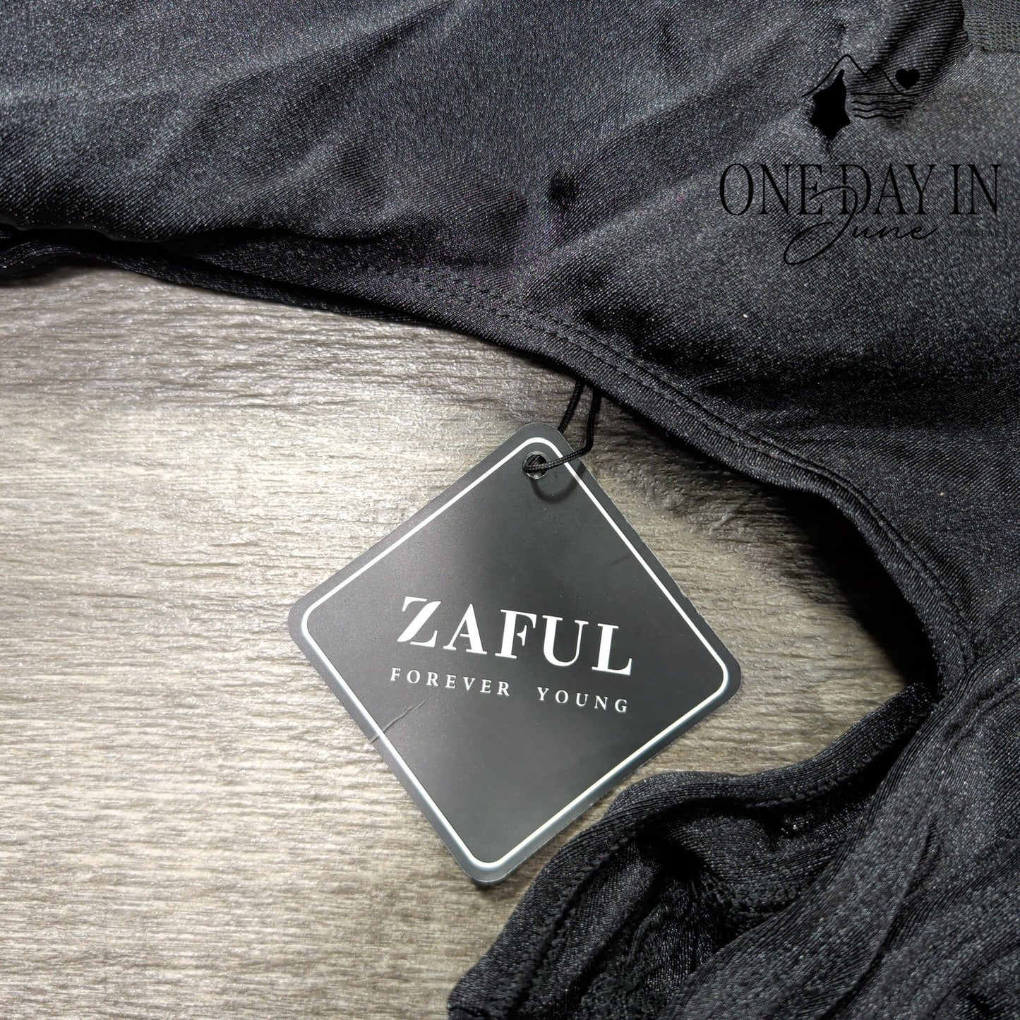 Zaful Cutout Tie Back One Piece Swimsuit Size L