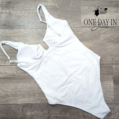 CharmLeaks U Wire One Piece Swimsuit White Plunge Neck High Cut Size S