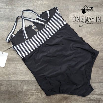 Hanna Nikole Plus Size One Piece Swimsuit Size 18W