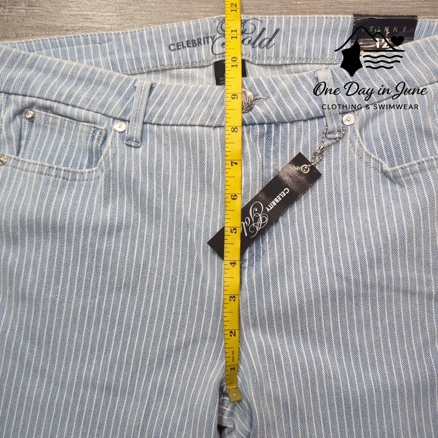 Celebrity Gold Skinny Capri Jeans Size 12