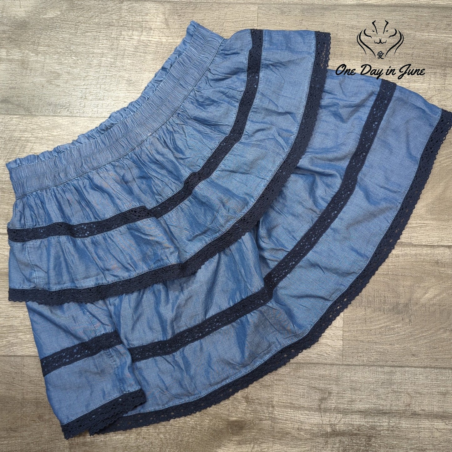 crown & ivy Pull On Tiered Skirt Size XL