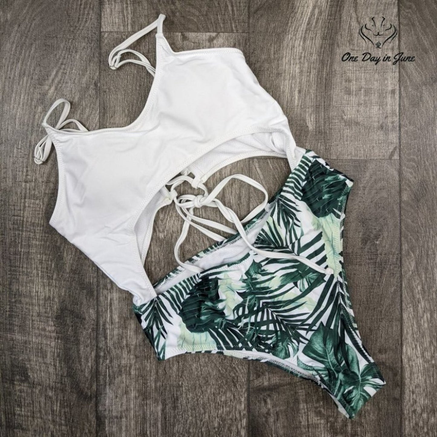 Meyeeka Scoop Neck Cut Out One Piece Swimsuit Size M