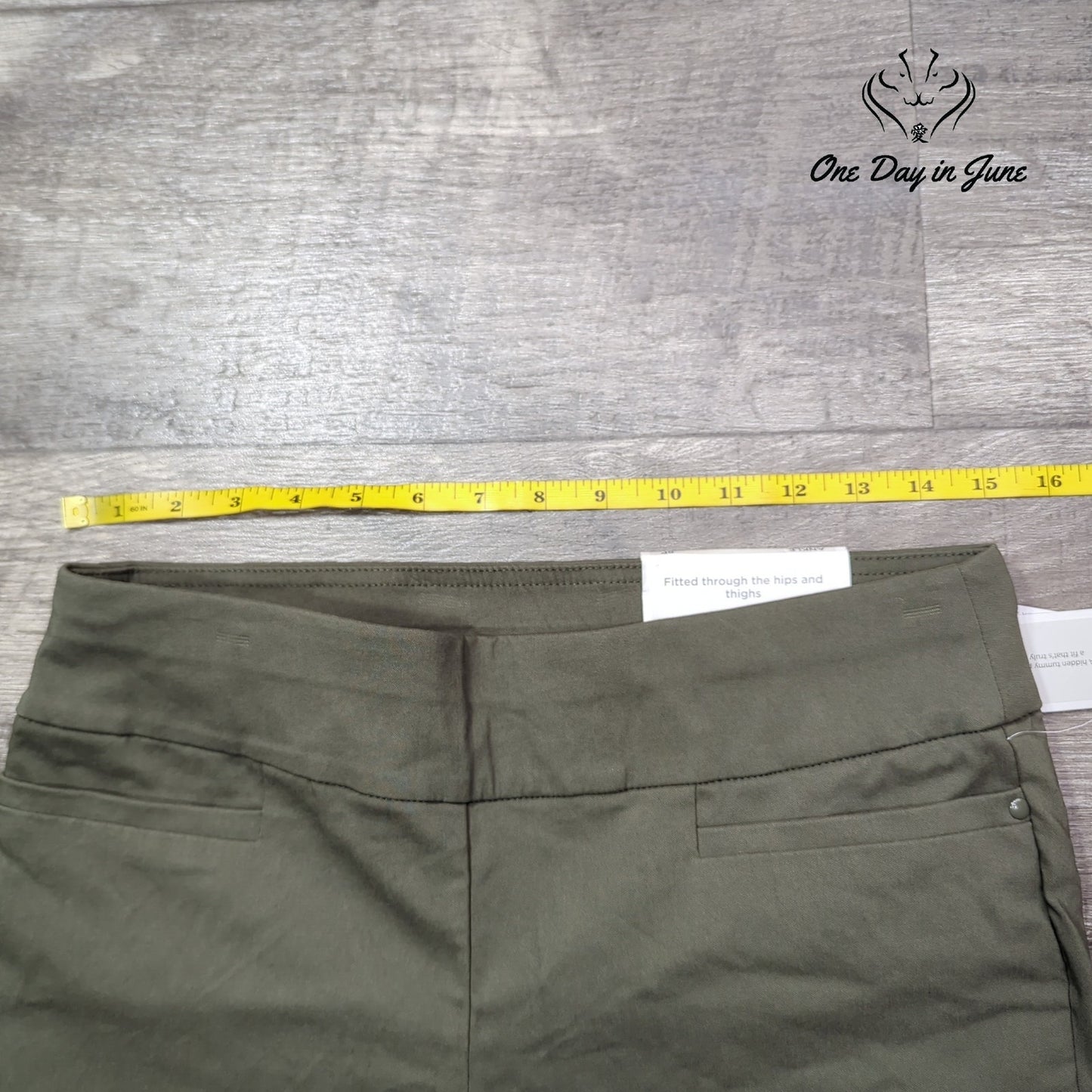 Christopher & Banks Mid Rise Ankle Pants Size 6P