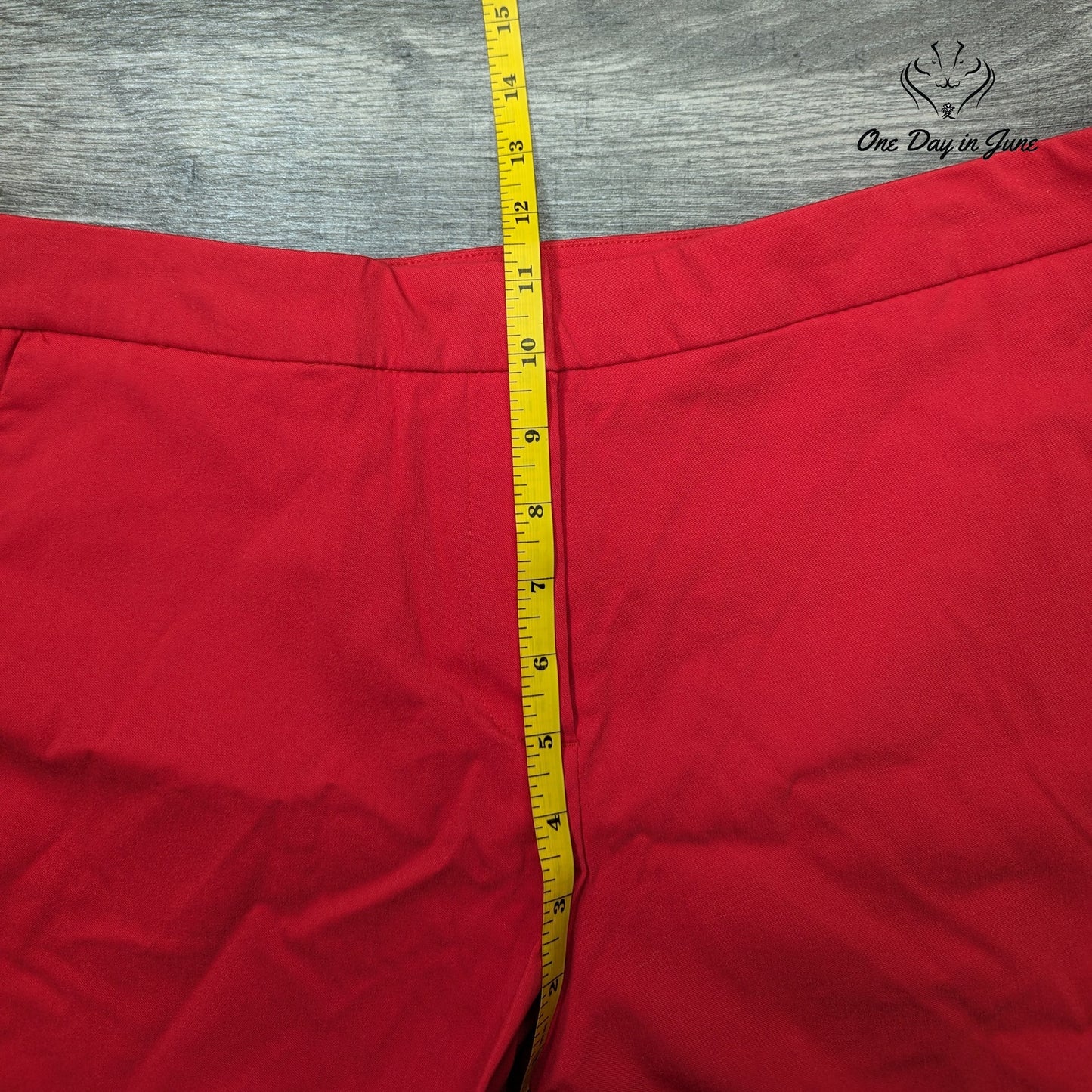 New Directions Chino Shorts Size 16