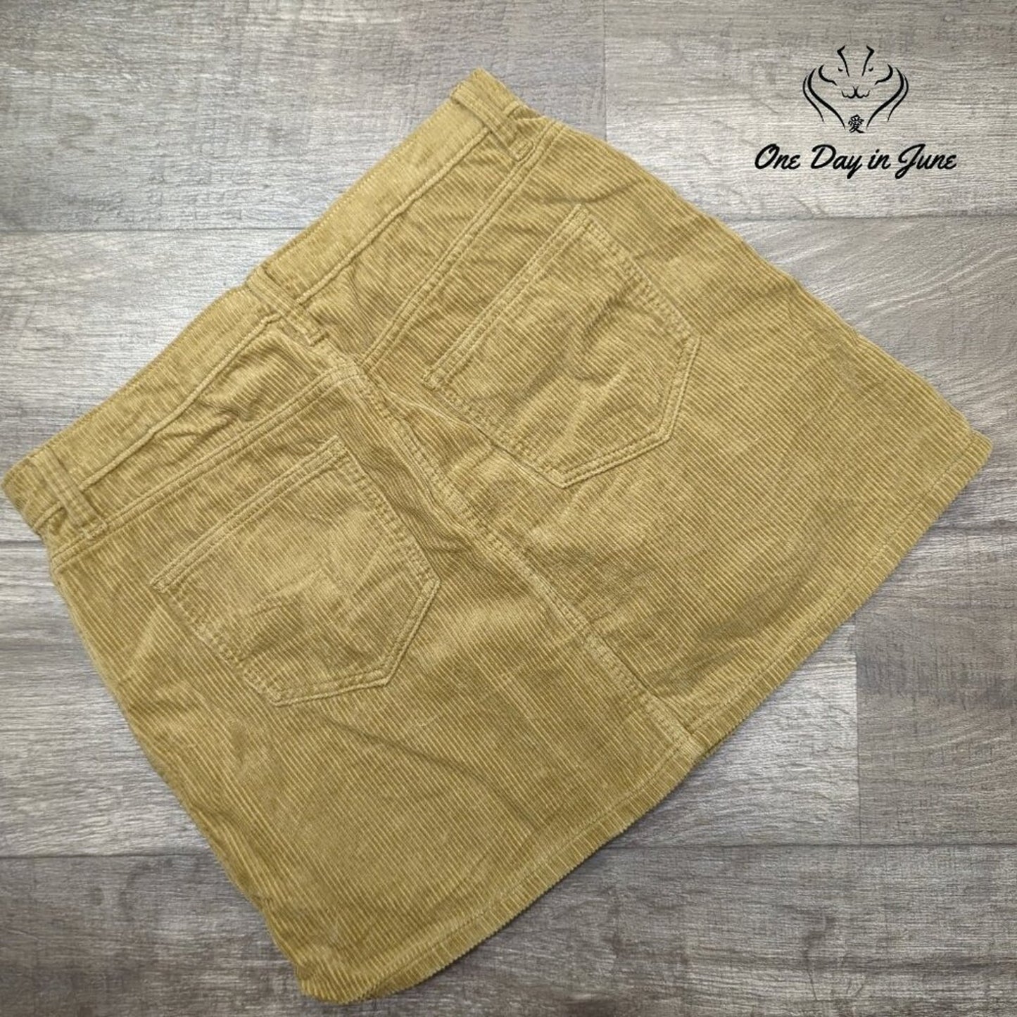 Arizona Jean Co. Juniors Button Front Corduroy Mini Skirt Size 11