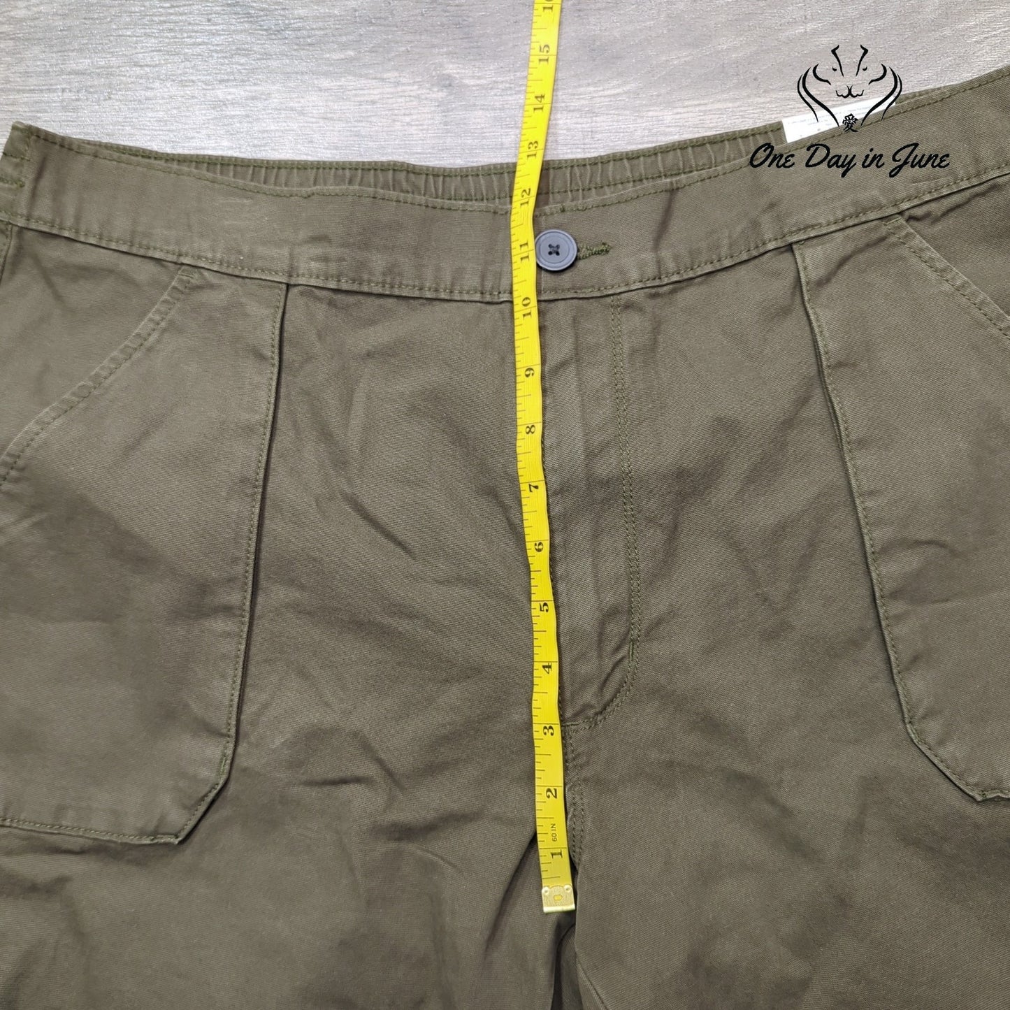 St. John's Bay Chino Shorts Size 40