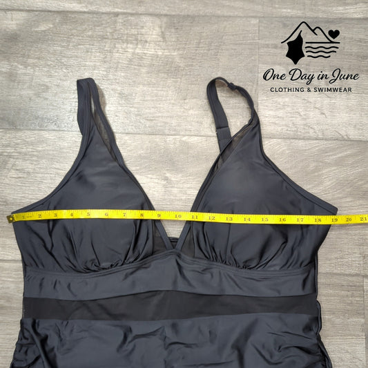 Charmleaks V Neck Mesh Accent One Piece Swimsuit Size 2XL