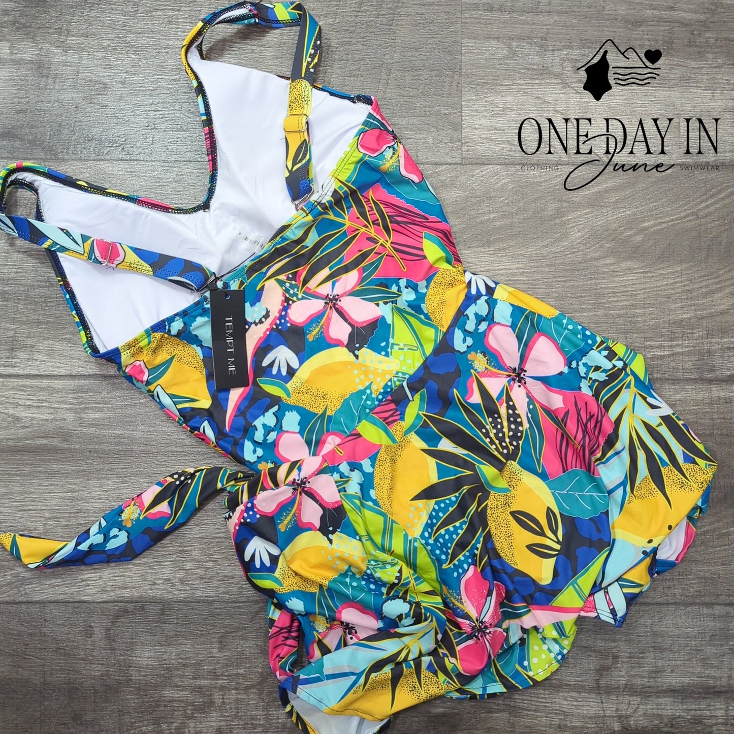 Tempt Me Tropical Skirted One Piece Swimsuit Size M