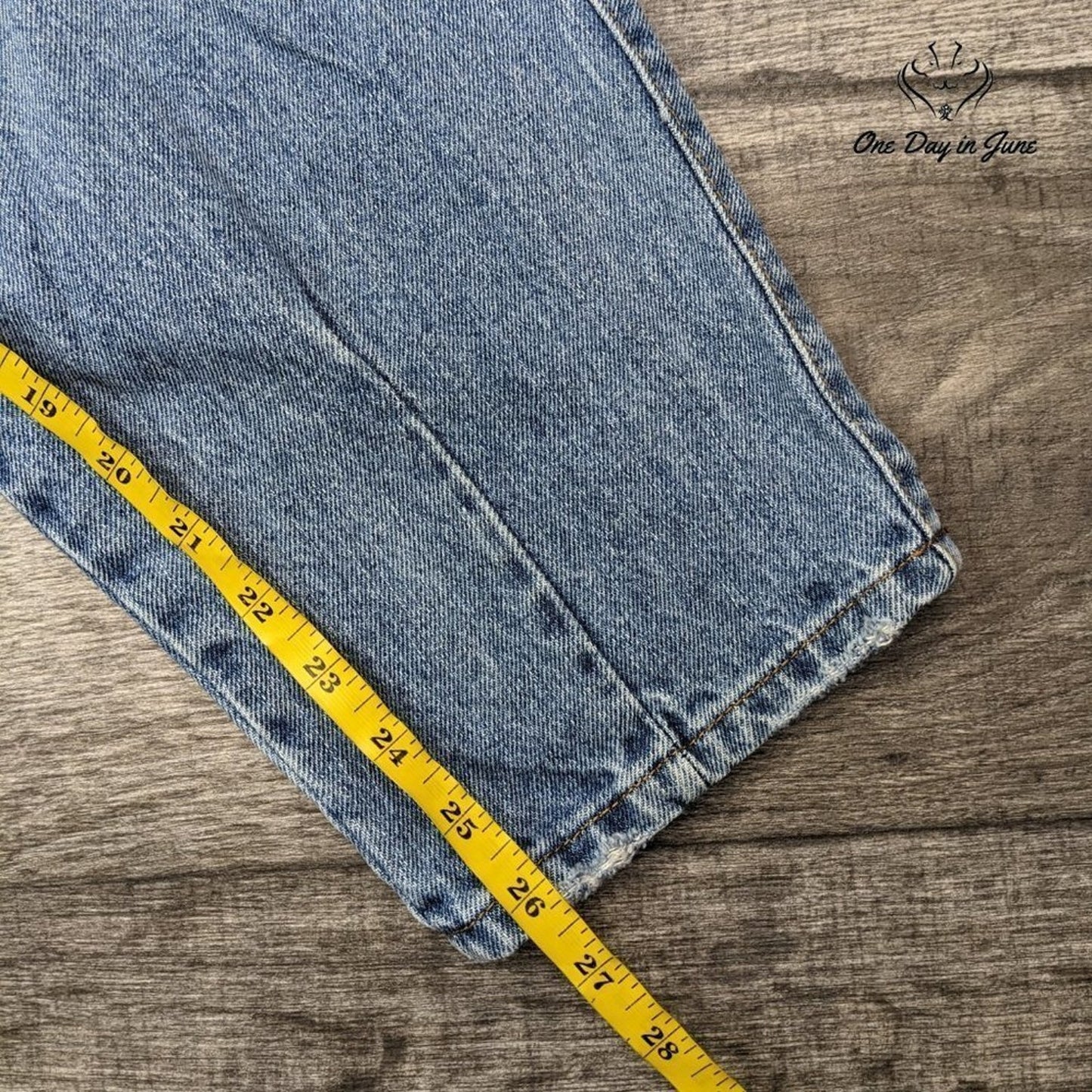 Arizona Jean Co. Juniors Highest Rise Mom Jeans Size 11