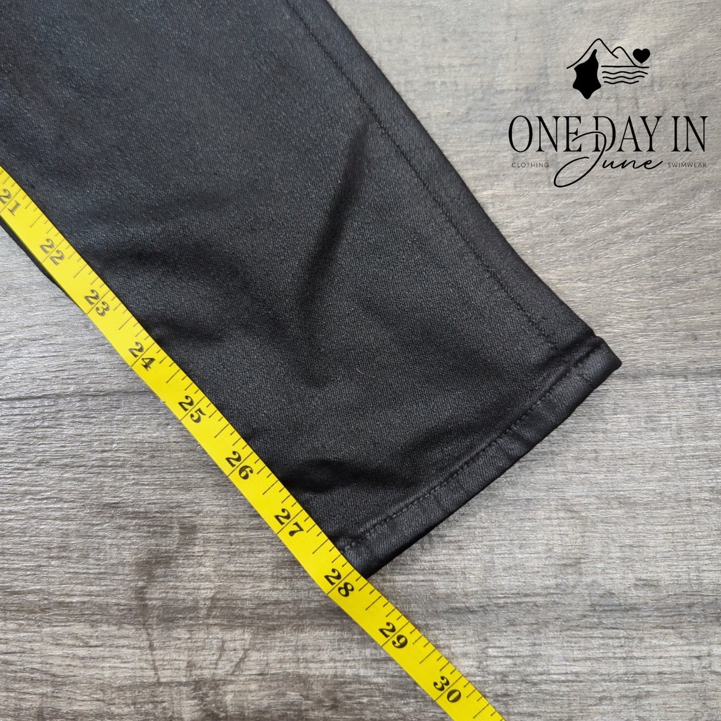 7 For All Mankind Distressed Skinny Jeans Size 4 (27)