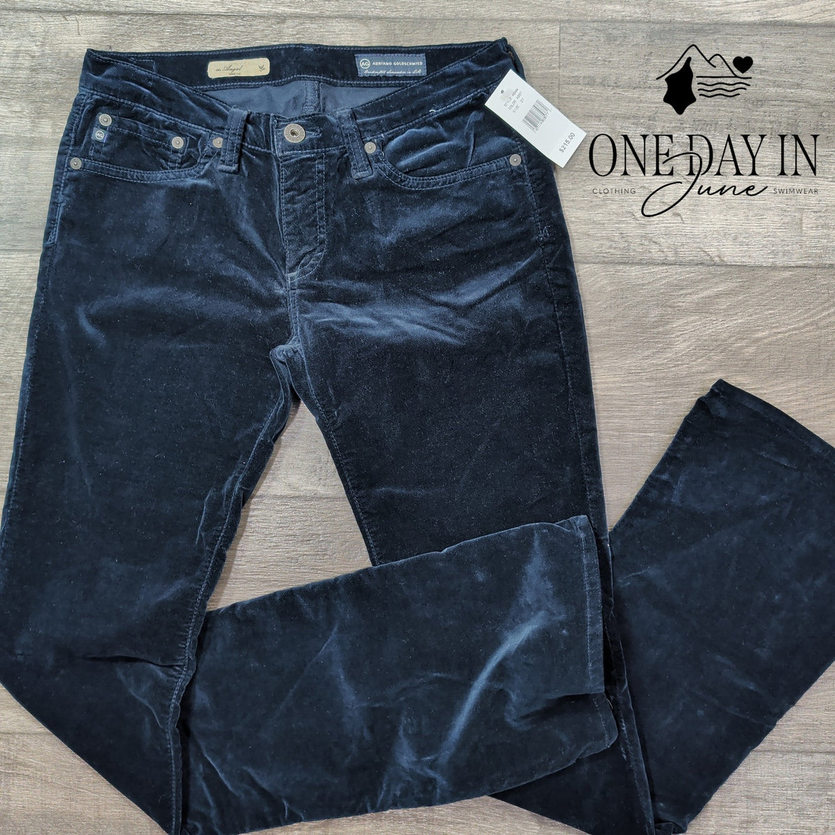 AG Adriano Goldschmied The Angel Low Rise Bootcut Velveteen Navy NWT Size 4 (27)