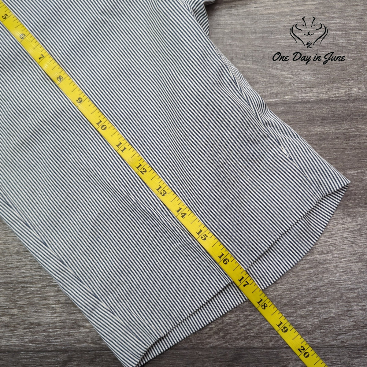 The Limited Pinstripe Bermuda Shorts Black White Cotton Stretch Size 4