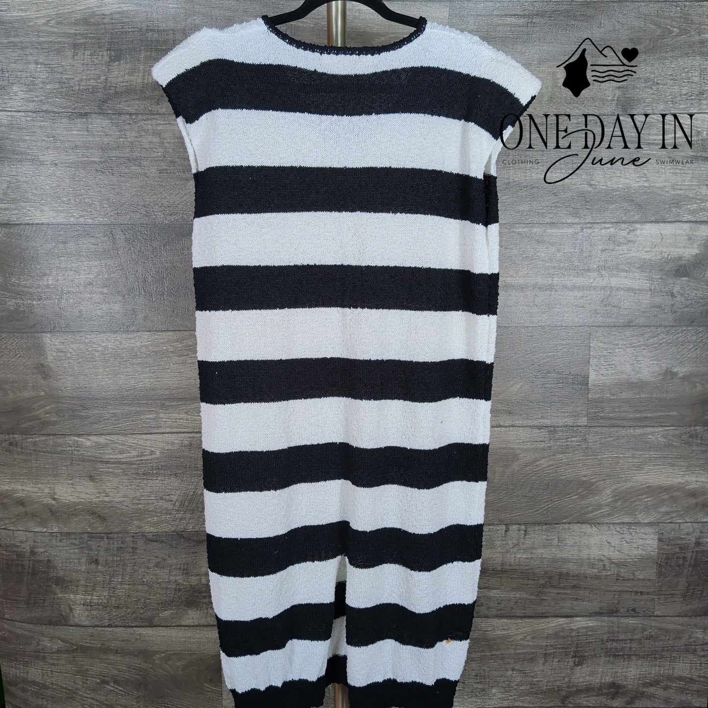 Stitch & Feather Sleeveless Shoulder Pad Knit Dress Size S