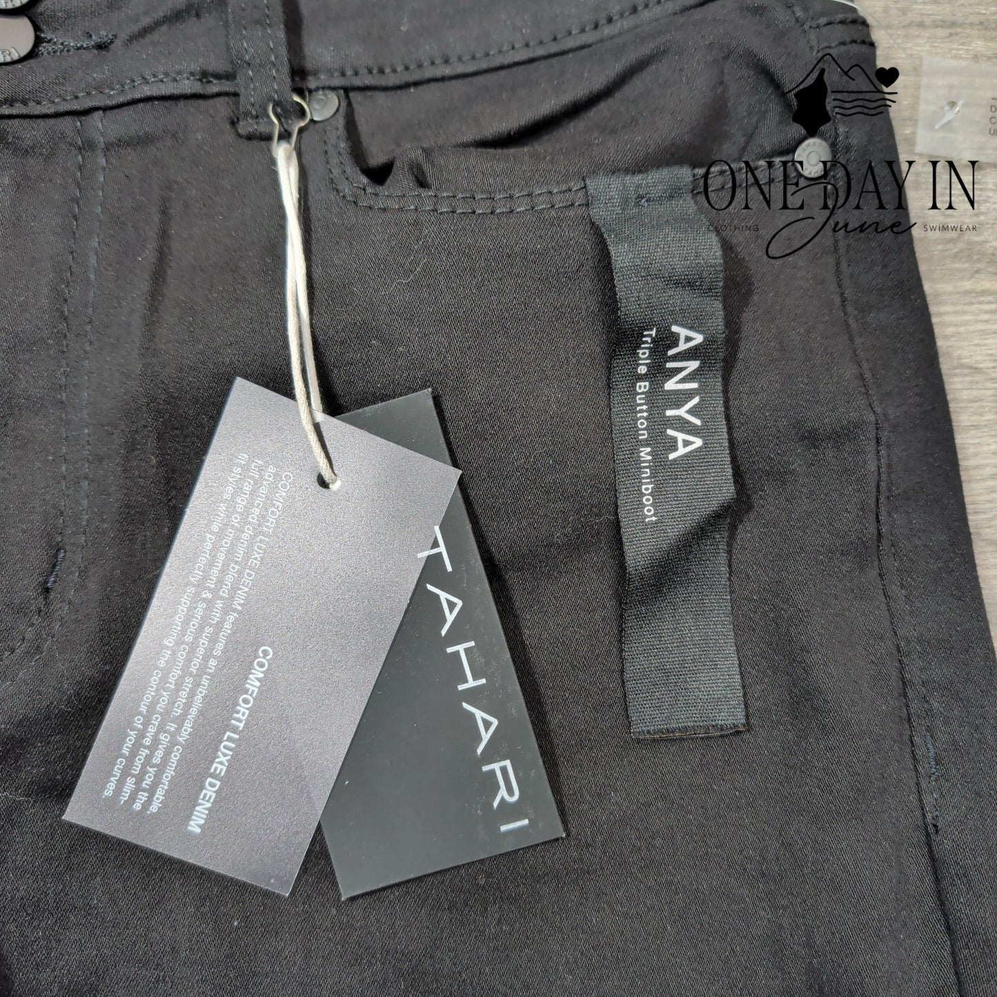 Tahari Anya Jeans Black Triple Button Mini Boot Stretch NWT Size 10 (30)