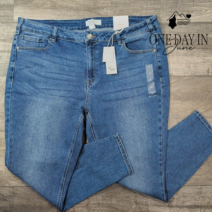 Lane Bryant Plus Size Mid Rise Super Skinny Jeans Size 22
