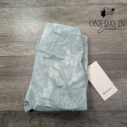 Lululemon Swift Speed HR Crop 21" Leggings Reverberate Chevron NWT Size 6