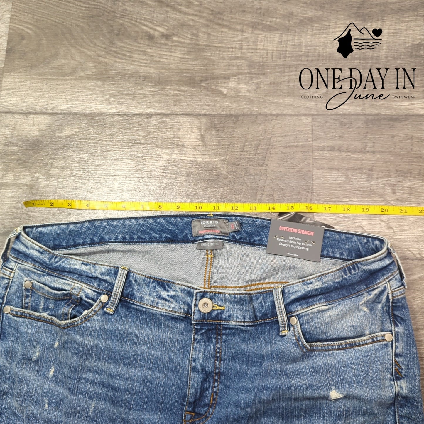 Torrid Boyfriend Straight Distressed Jeans Size 20S