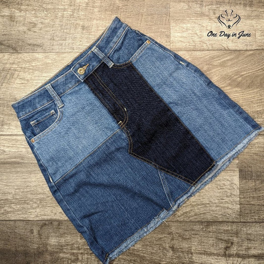 Arizona Jean Co. Juniors Denim Mini Skirt Size 5