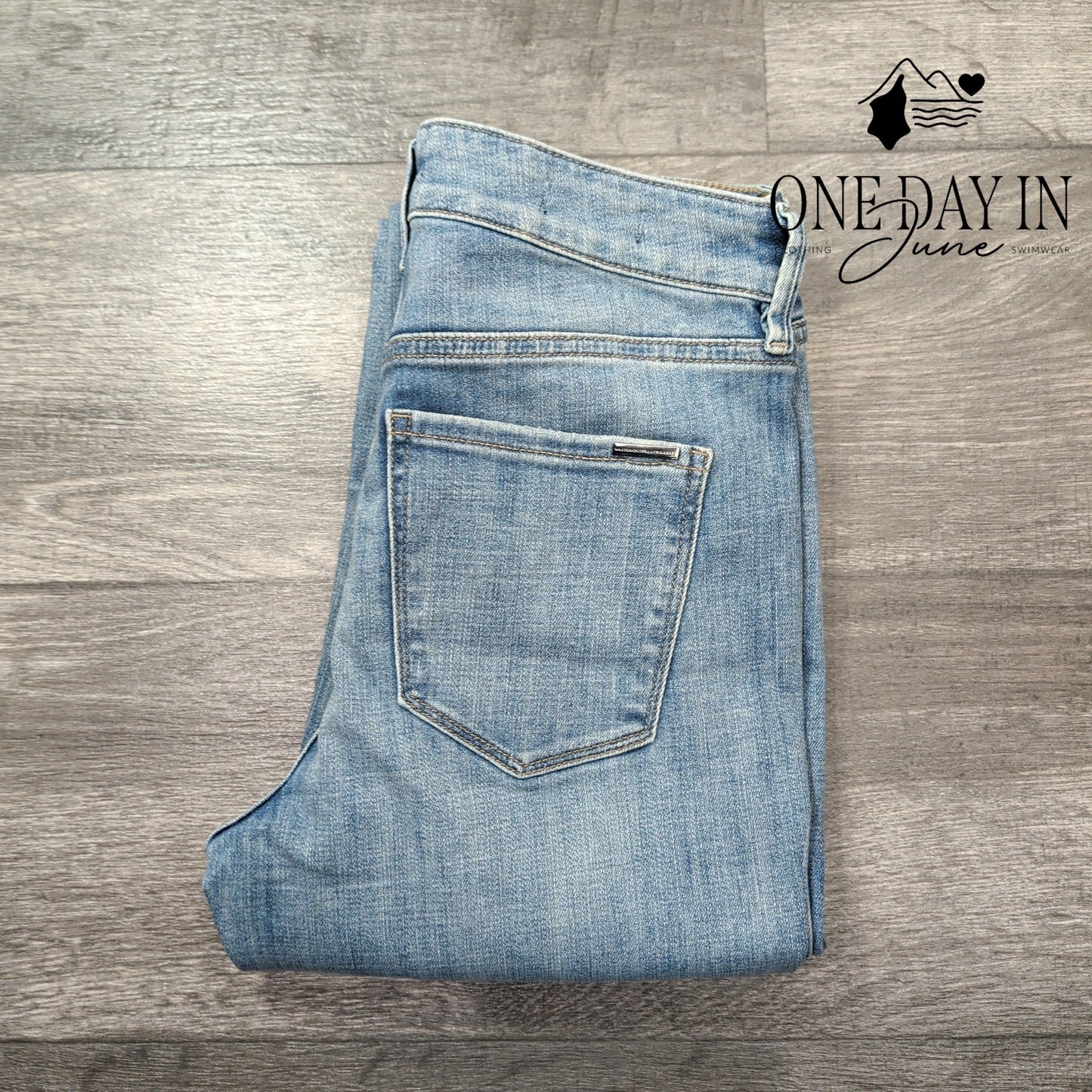 White House Black Market Skinny High Rise Jeans Size 4
