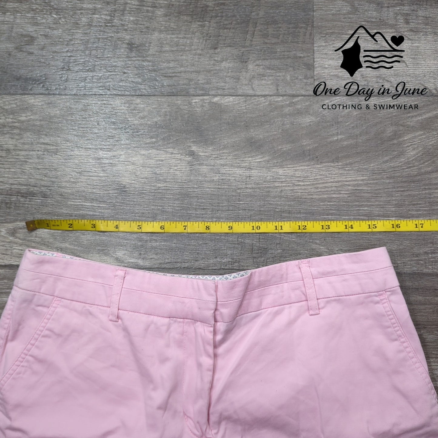 Cambridge Flat Front Shorts Size 6