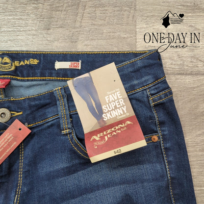 Arizona Jean Co. Juniors Narrow Leg Fave Super Skinny Jeans Size 13
