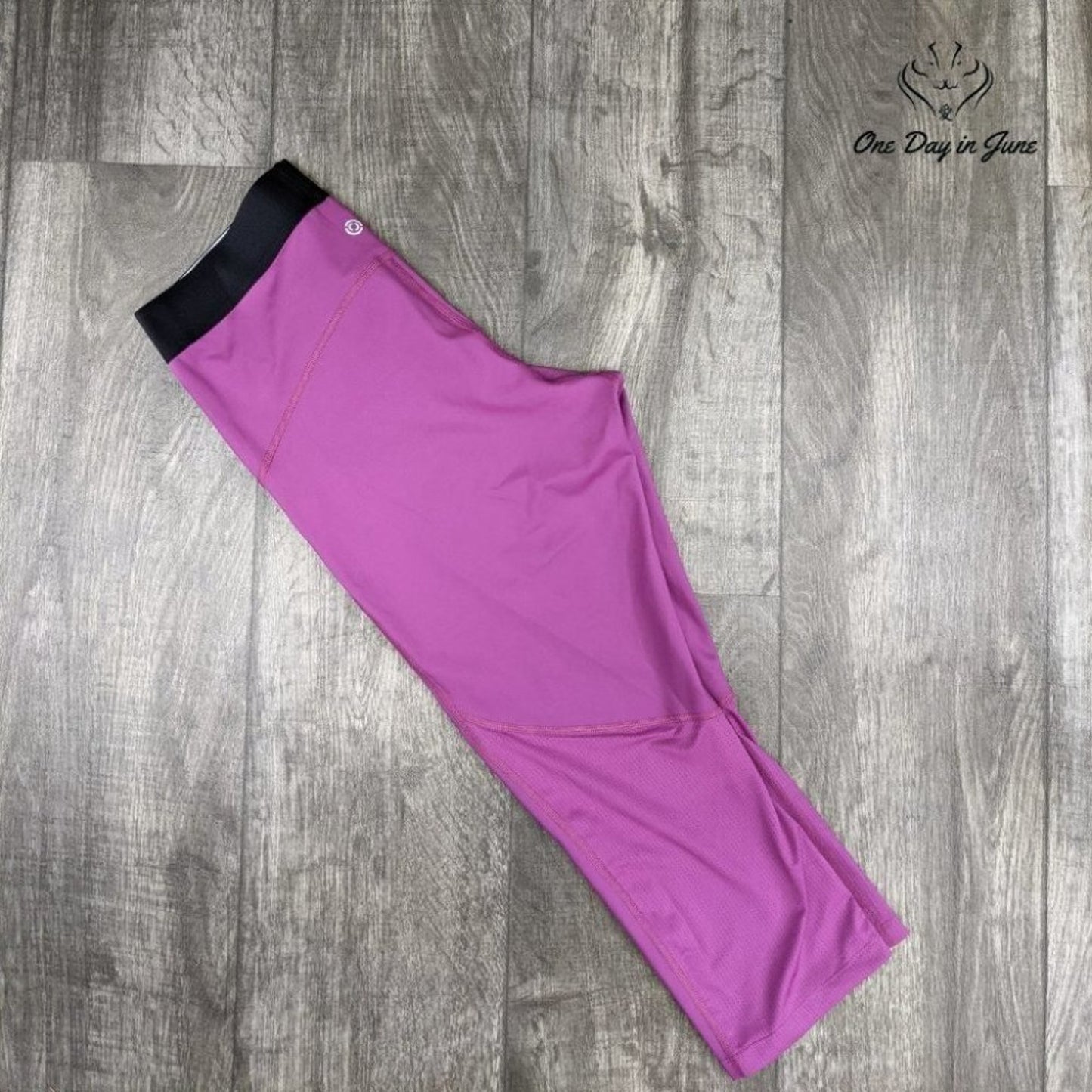Core 10 Mid Rise Training Capri Legging - 21" Size L