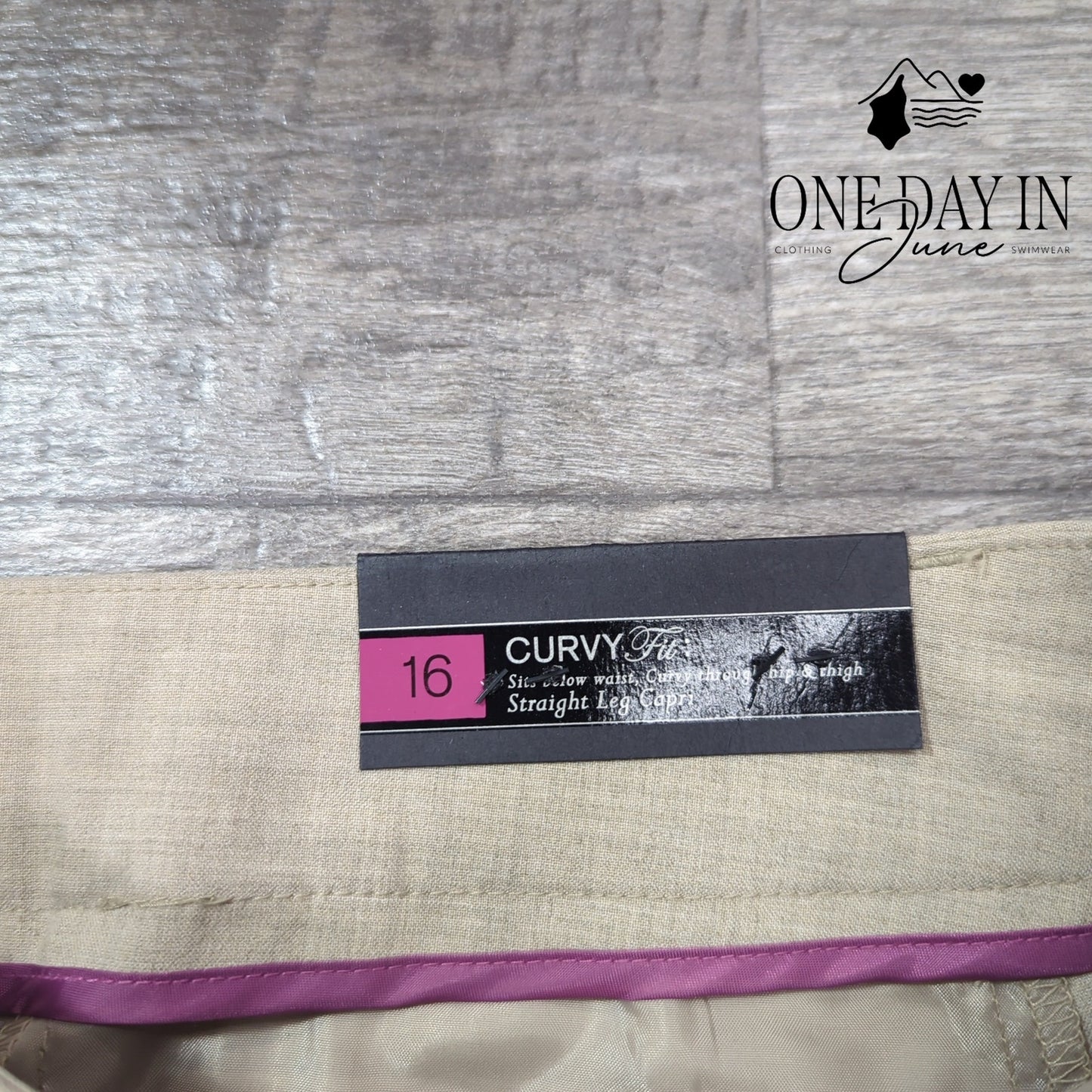 Apt. 9 Curvy Straight Leg Capri Pants Size 16