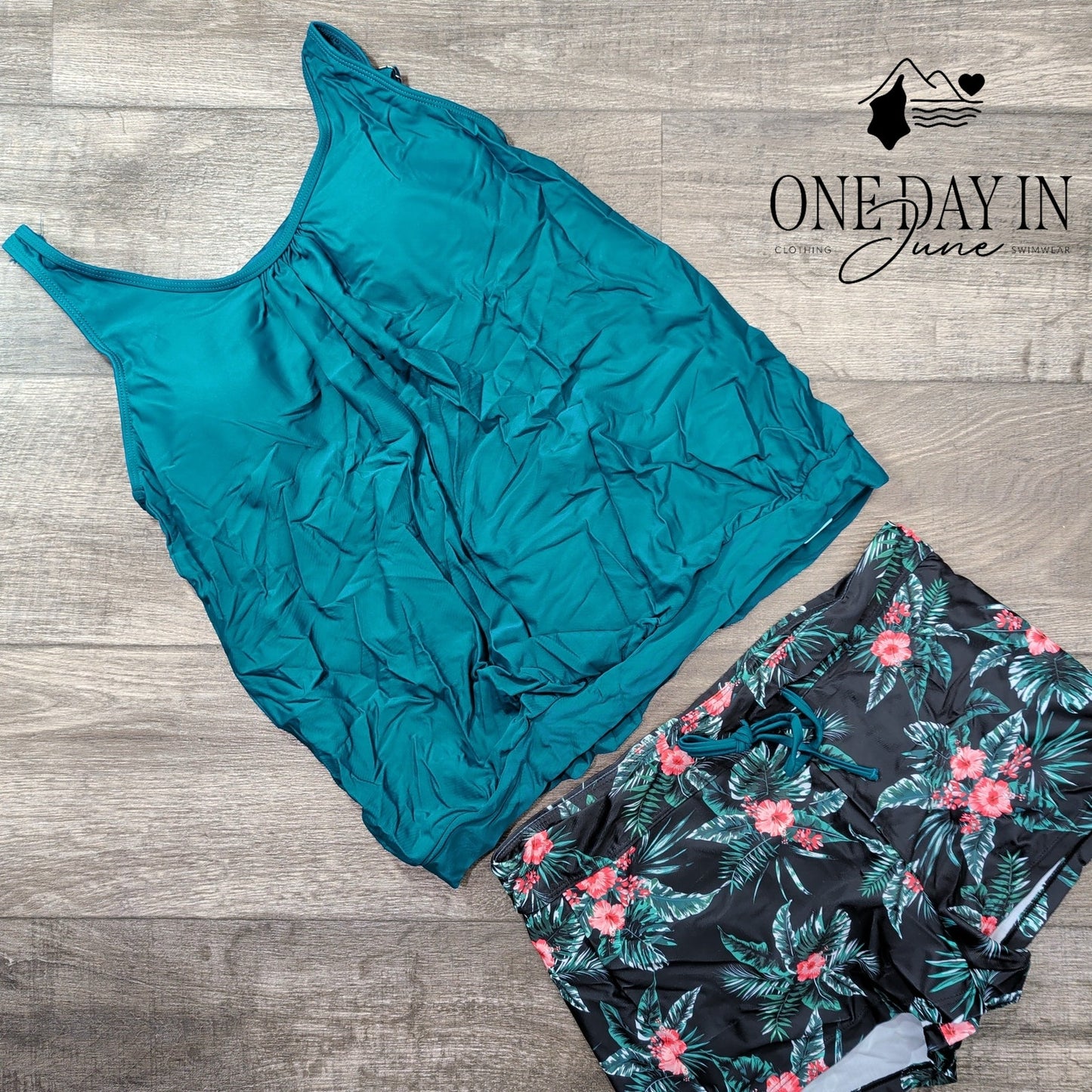 Aqua Eve Boyshort Blouson Bikini Swimsuit Size L