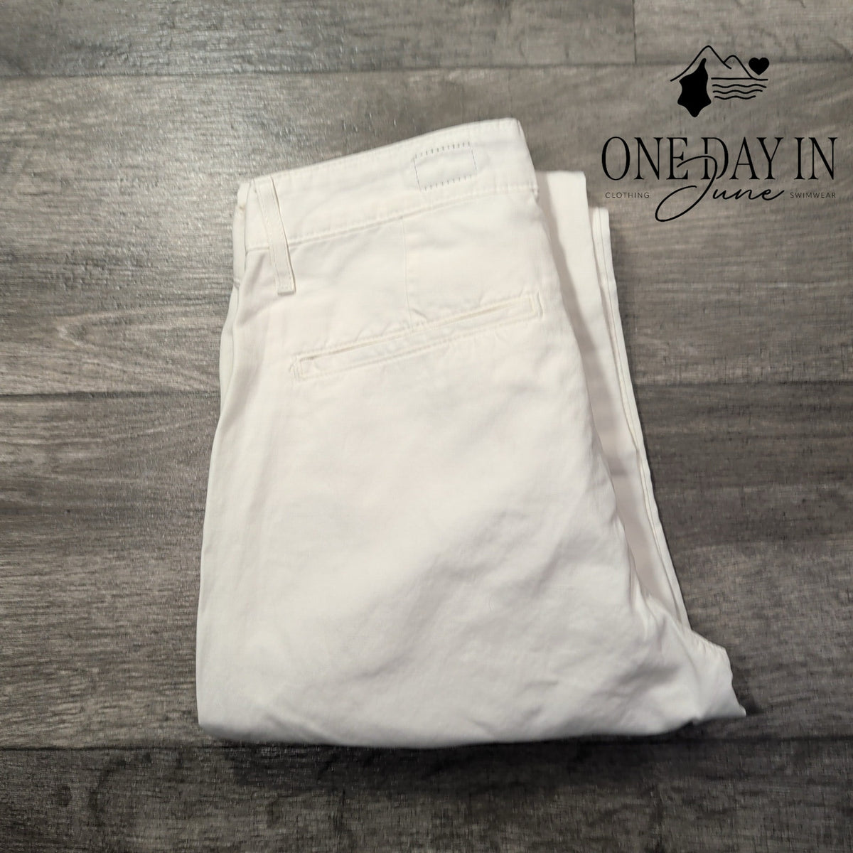 AG Adriano Goldschmied The Caden Tailored Trouser Pants White NWT Size 4 (27)