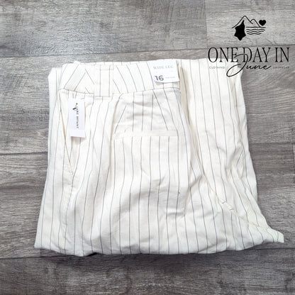 Lane Bryant Mid Rise Wide Leg Pants Size 16