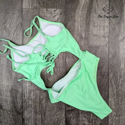 Meyeeka Scoop Neck Cut Out One Piece Swimsuit Size S