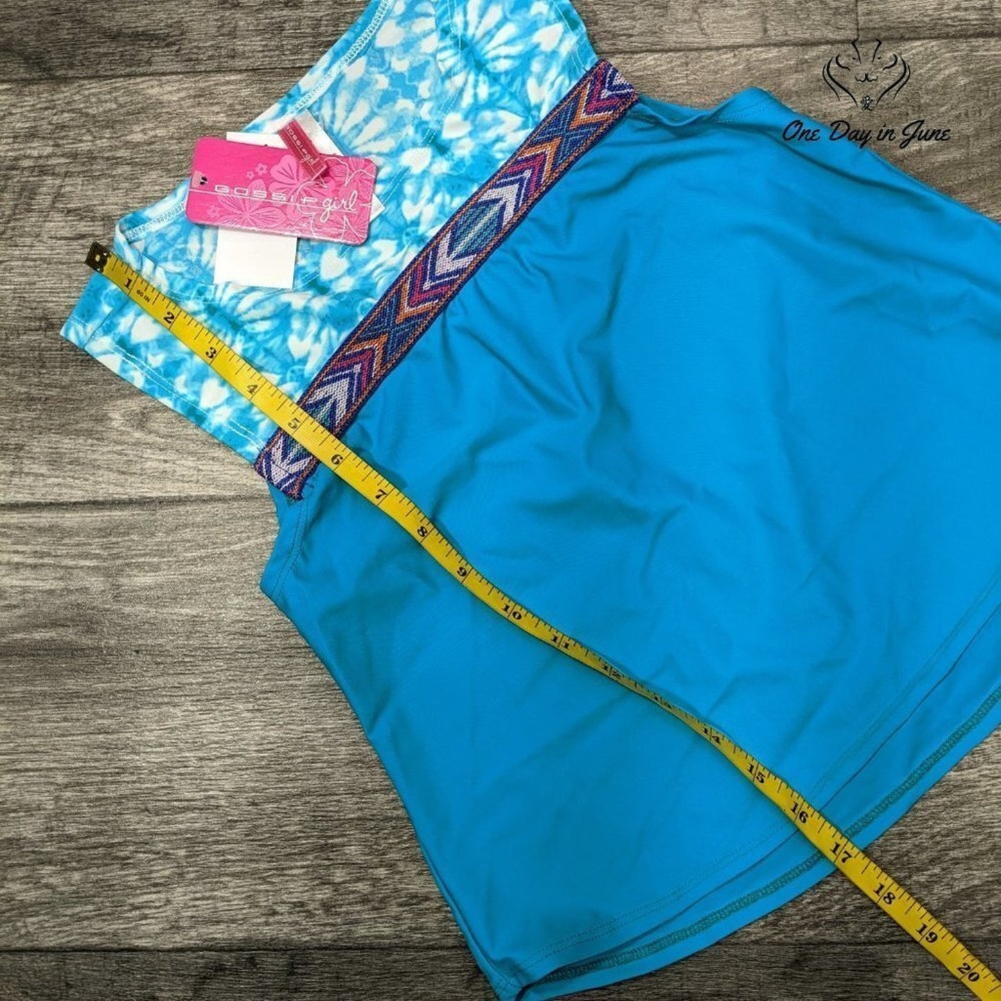 Gossip Girl Rash Guard Swim Top Size M