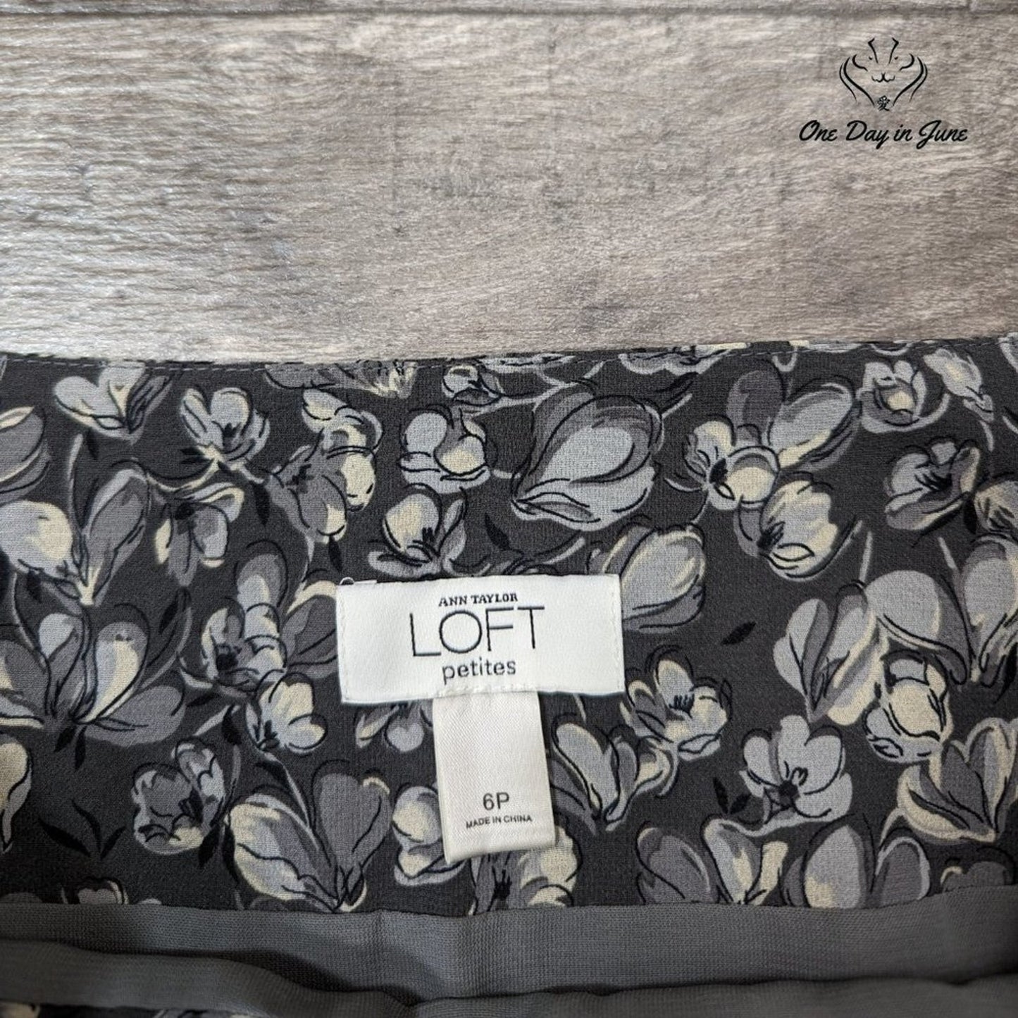 Loft Petite Tiered Floral Lined Skirt Size 6P