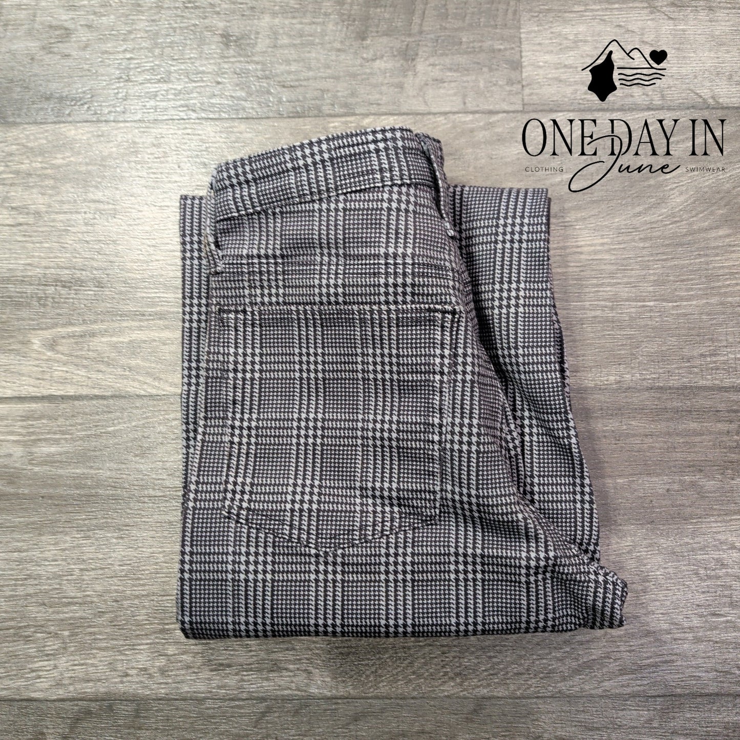 AG Adriano Goldschmied High Rise Wide Leg Crop Pants Plaid Gray NWT $215 Size 4