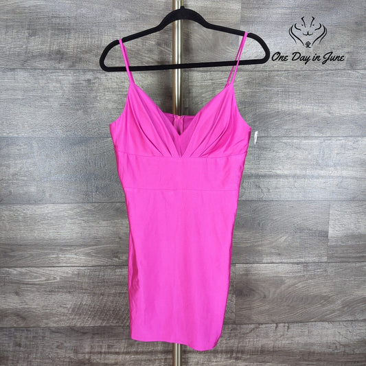 B. Smart Juniors V Neck Spaghetti Strap Bodycon Mini Dress Hot Pink Size 15