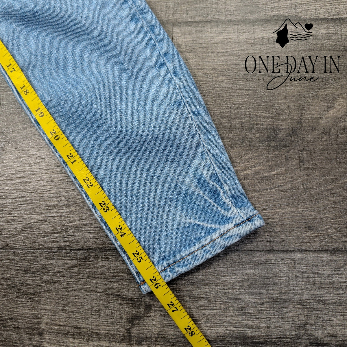 Good American Good Legs Low Crop Distressed Skinny Jeans NWT Size 0 (25)