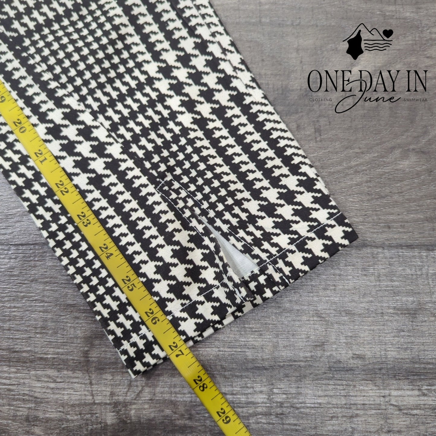 Adriano Goldschmied Lettuce Edge Houndstooth Print Pants Size 27 (4)