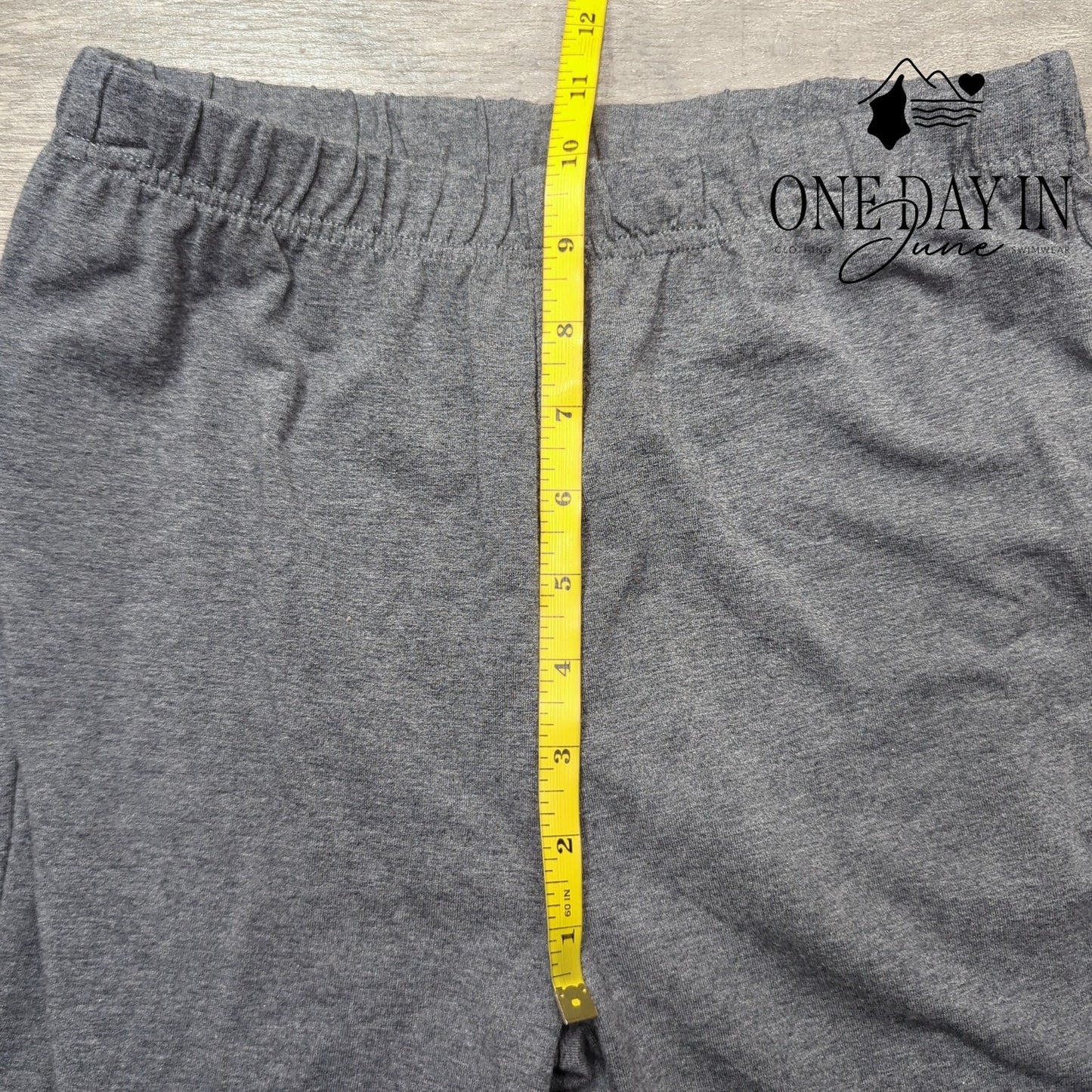 iActive Cropped Work Out Pants Size M